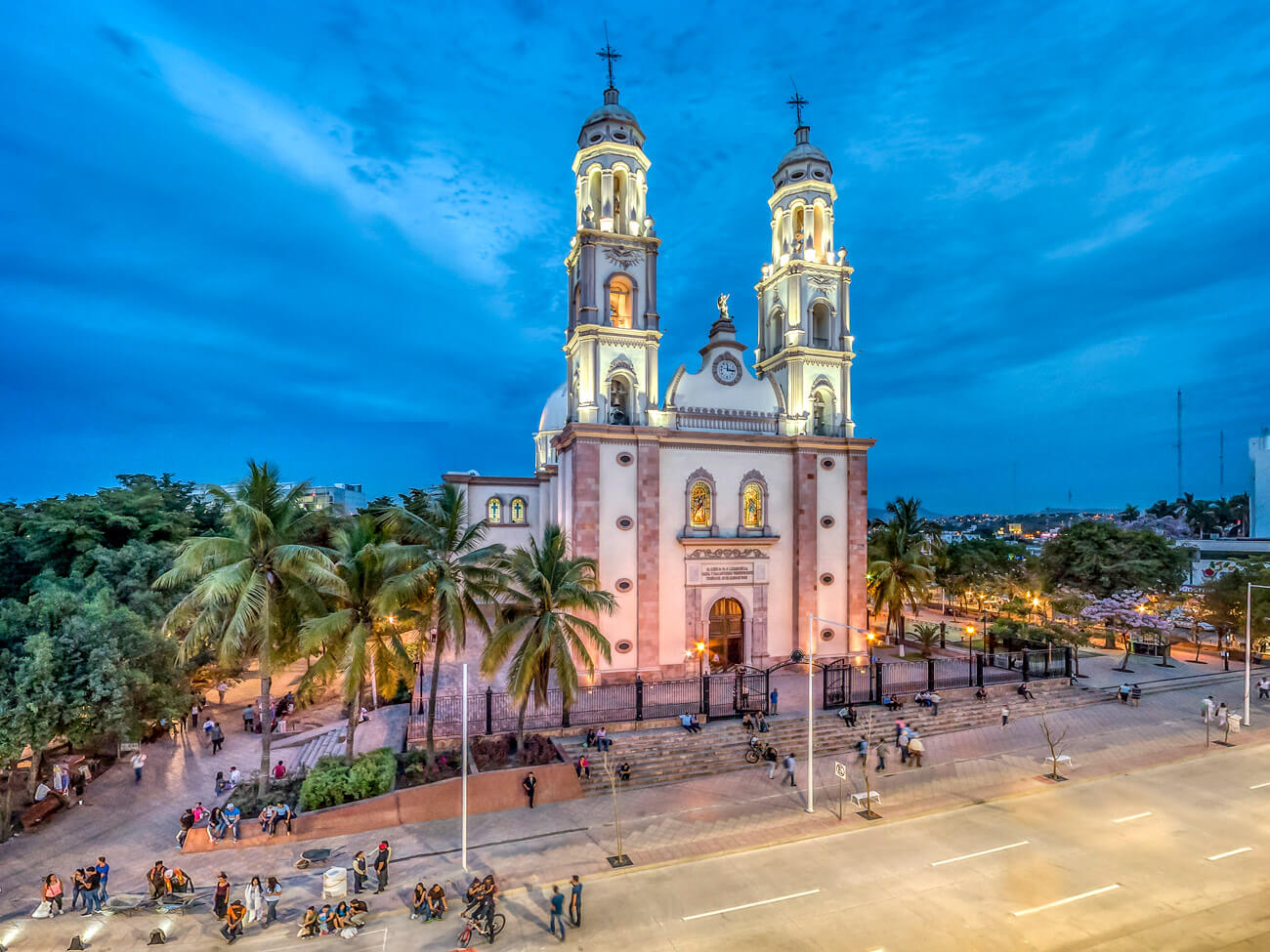 Photographs of the avenue Alvaro Obregón, “La Obregón” 2020 ❤️