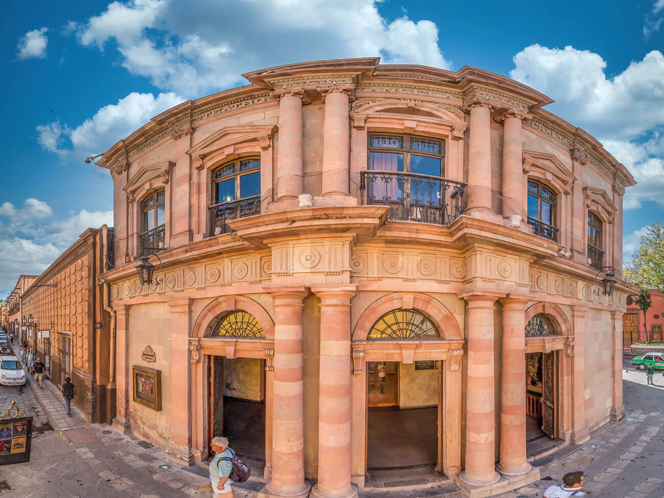 Ffotografías del Teatro Angela Peralta en