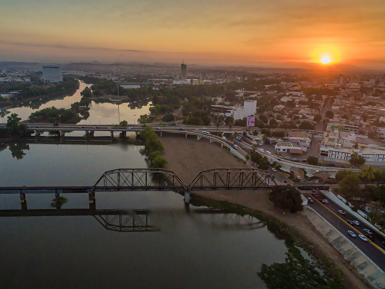 Asta Bandera Monumental