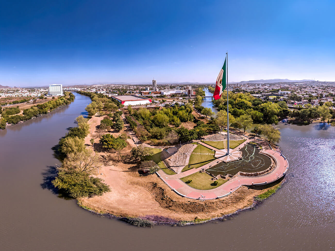 Asta Bandera Monumental